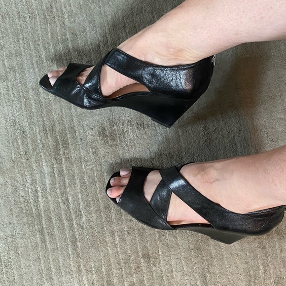 Franco Sarto peep toe wedges - Picture 2 of 8